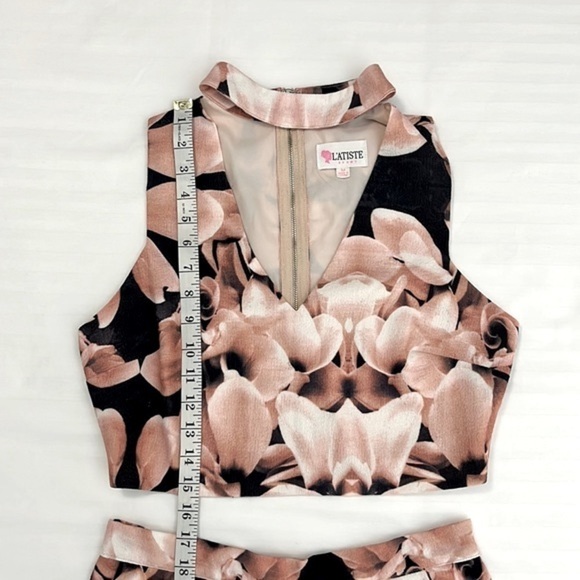 L’atiste By Amy Two Piece Floral Set High Rise Shorts Crop Top Navy Pink - Picture 6 of 16